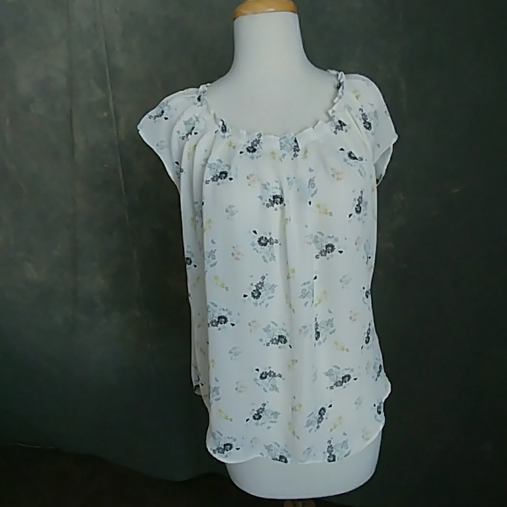 LC Lauren Conrad Floral Blouse w/ Pleated Neckline